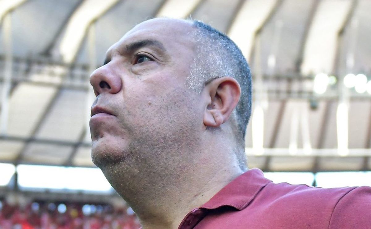 campeão da libertadores não joga mais no flamengo e marcos braz busca liberá lo para outro clube