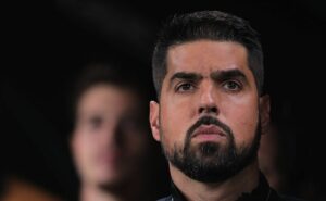 torcida do corinthians pede saídas de antónio oliveira e caetano: "demissões hoje"