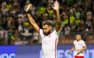 internacional evita suspensão de 4 jogadores para o grenal