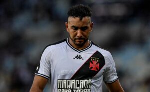 payet tem lesão detectada e é desfalque do vasco contra o cruzeiro