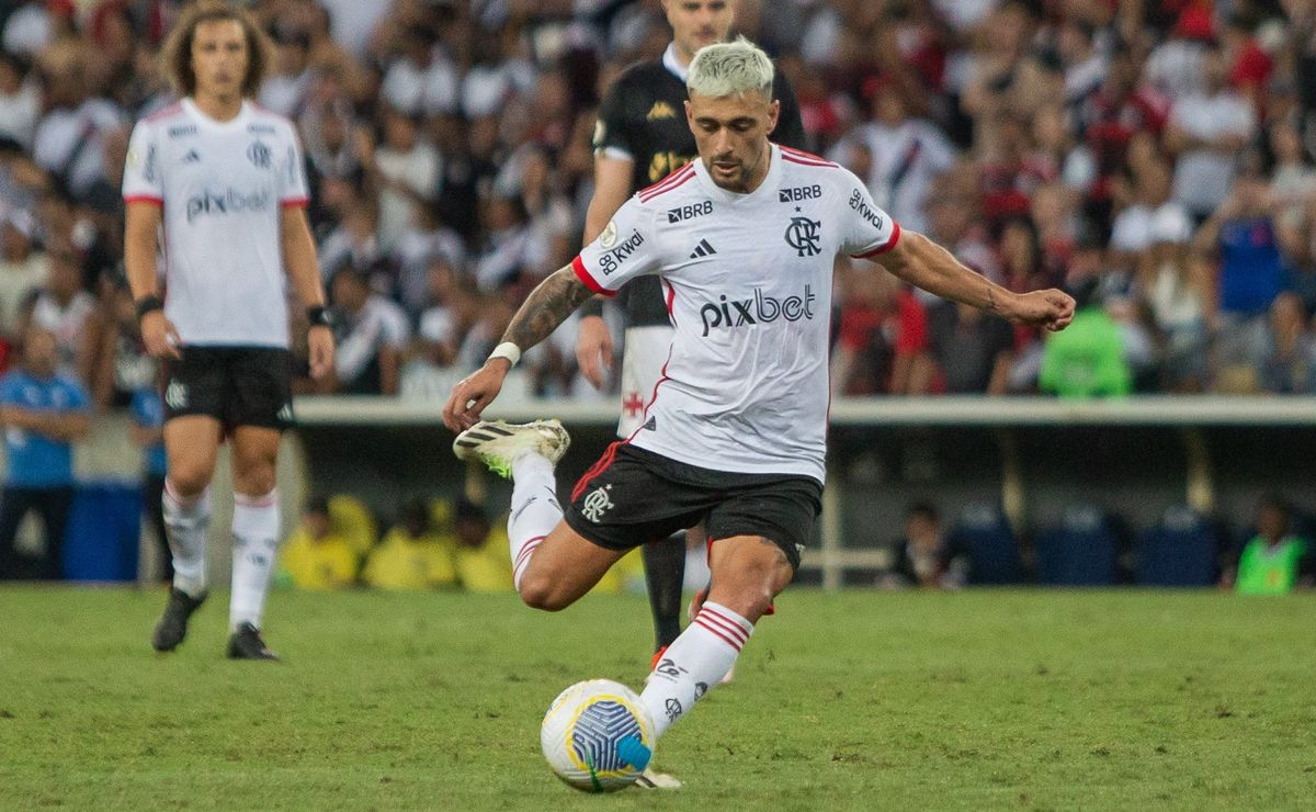 de arrascaeta brilha em vasco x flamengo e torcida elogia o desempenho do uruguaio