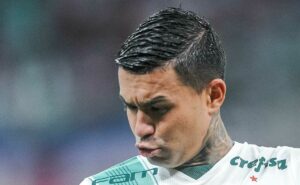 reviravolta: cruzeiro divulga contratação de dudu sem contratos assinados