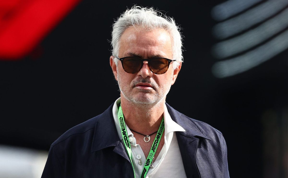 josé mourinho decide tirar titular do flamengo para levá lo ao fenerbahçe