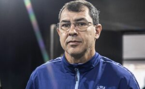 crise no santos: mesmo com respaldo, santos recebe nome para substituir carille