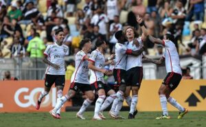 flamengo relembra goleada diante do vasco; confira