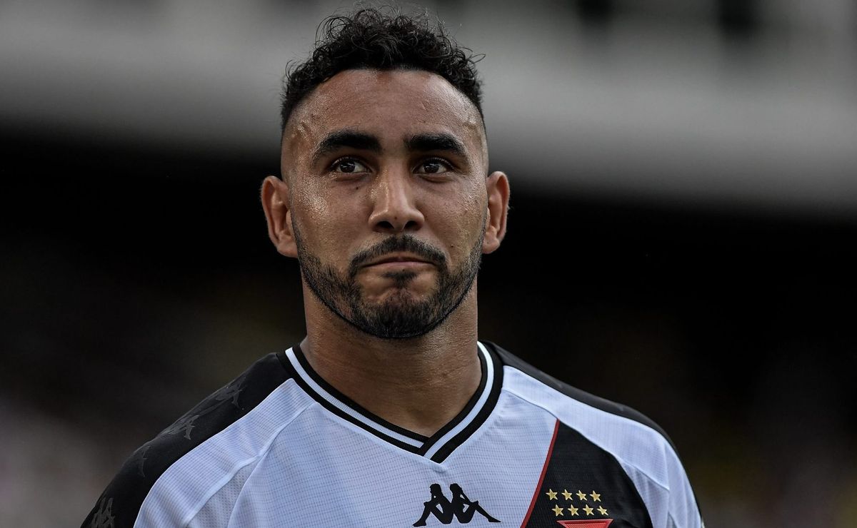 payet toma decisão sobre futuro no vasco diante das pendências financeiras