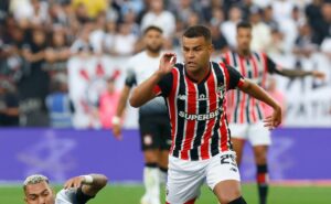 alisson, o pilar de três treinadores e quem mais joga no são paulo