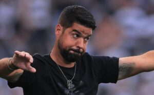 antónio oliveira poderá fazer última partida no comando do corinthians contra o athletico pr; entenda