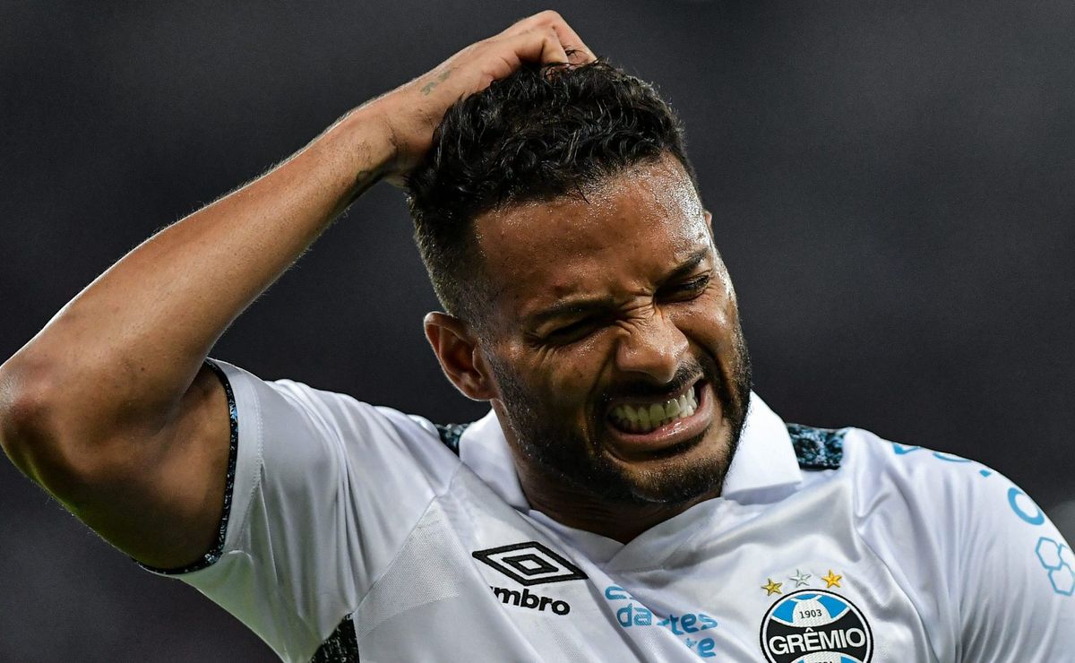 derrota desesperadora: torcida do grêmio começa a ficar com medo ao ver o tricolor no z4