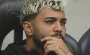 gabigol toma decisão sobre jogar no cruzeiro e raposa é comunicada