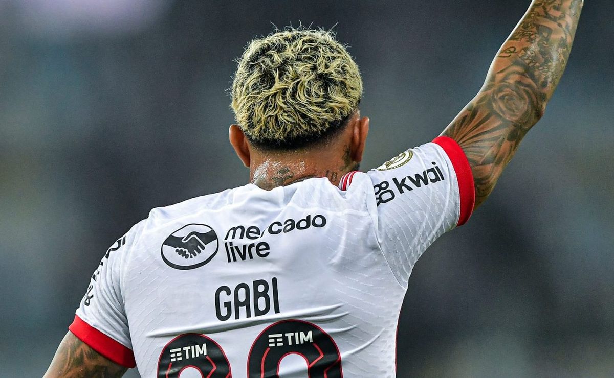 gabigol fala novamente sobre ter utilizado camisa do timão e esfria possível negociação: “me arrependo”
