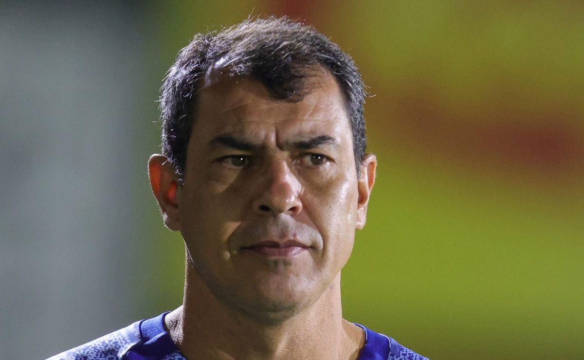 carille toma decisão sobre demissão e presidente do santos já sabe que o treinador quer ficar no clube