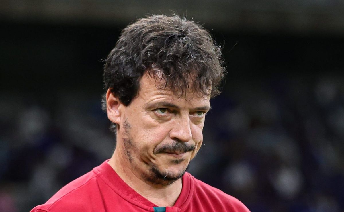 fernando diniz e renato gaúcho são especulados para substituir antónio oliveira no corinthians