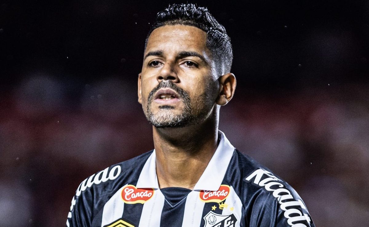 aderlan aborda oferta do sport e desabafa sobre perda de espaço no santos