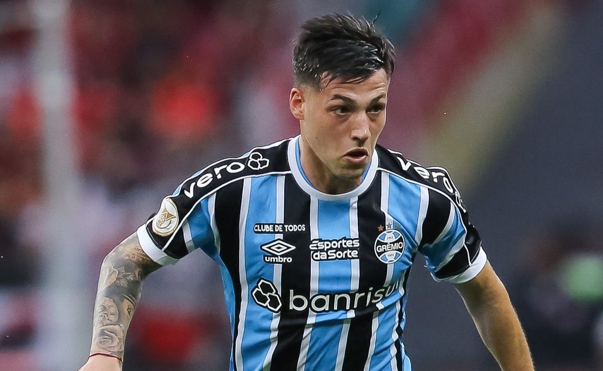 lucas bezossi não é mais jogador do grêmio e está liberado para lanús 