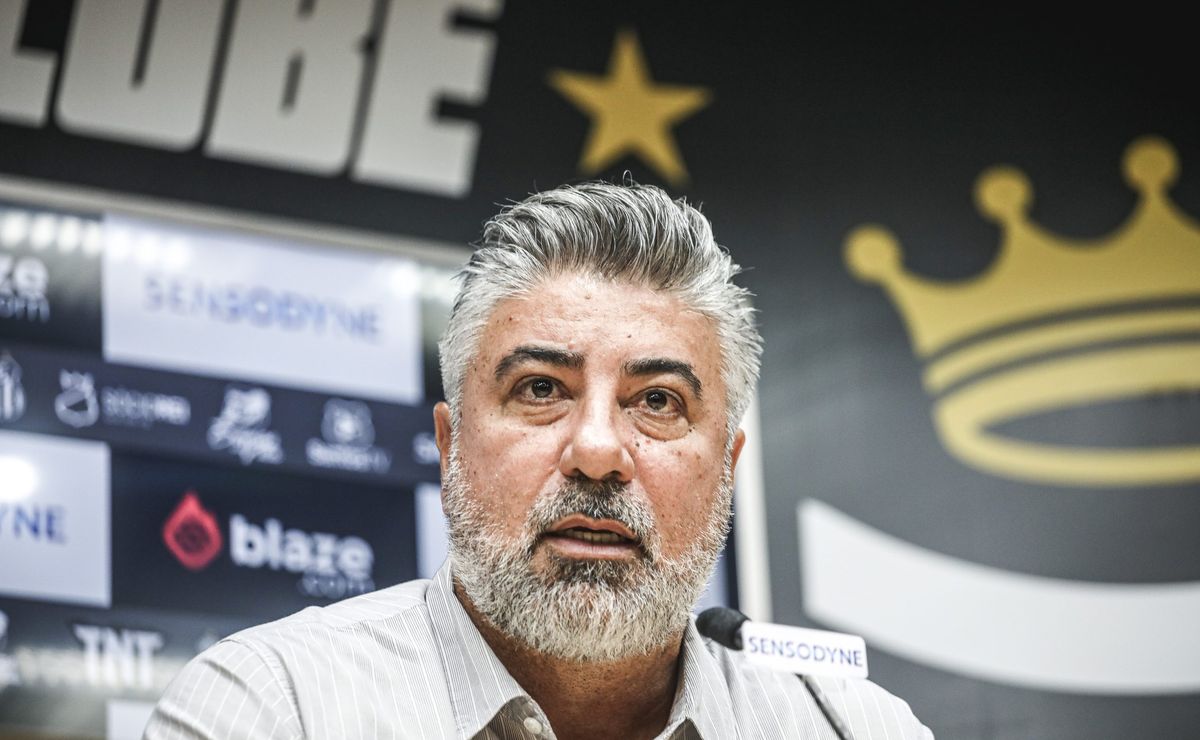 sob pressão, gallo traça estratégia no santos para contratar reforços