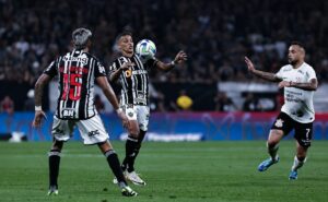 pedrinho se despede do atlético mg neste domingo, em partida contra o atlético go pelo brasileirão