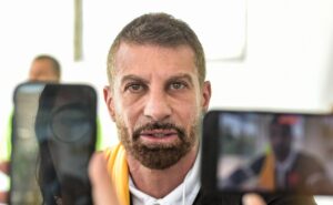 dupla de peso pede desligamento do vasco e pedrinho é comunicado