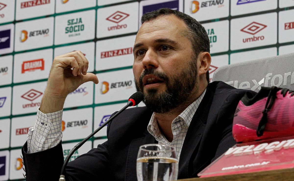 mário bittencourt se envolve em confusão com dirigentes do botafogo no nilton santos