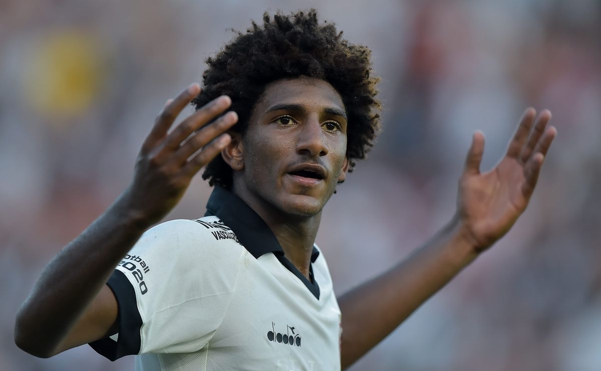 vasco decide 'repatriar' talles magno e topa pagar 100% do salário; coutinho pode pesar a favor de negócio