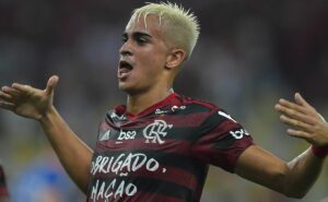 reinier não voltará ao flamengo, e negociações sequer existem, afirma venê casagrande