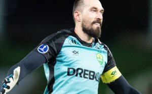 santos escuta pedida de r$ 240 milhões por walter e descarta goleiro do cuiabá 