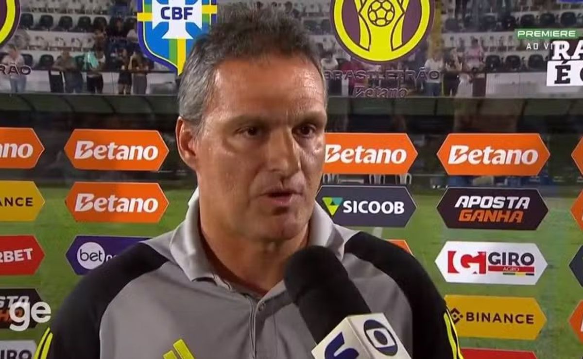 bruno spindel é informado no flamengo que treinador campeão da libertadores sub 20 vai para arábia