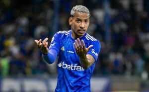 matheus pereira diz que já tem acerto com cruzeiro e al hilal: "fico até 2026"