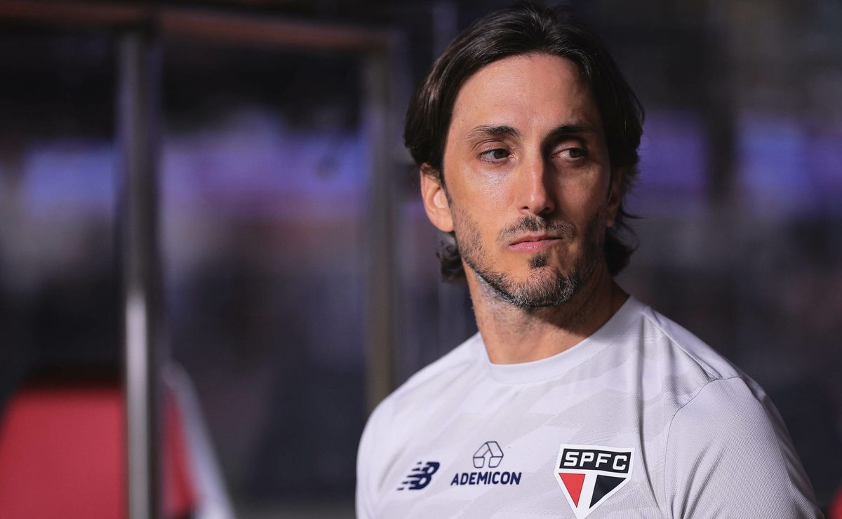 zubeldía assume responsabilidade por goleada do vasco em cima do são paulo: "vamos tratar de corrigir"