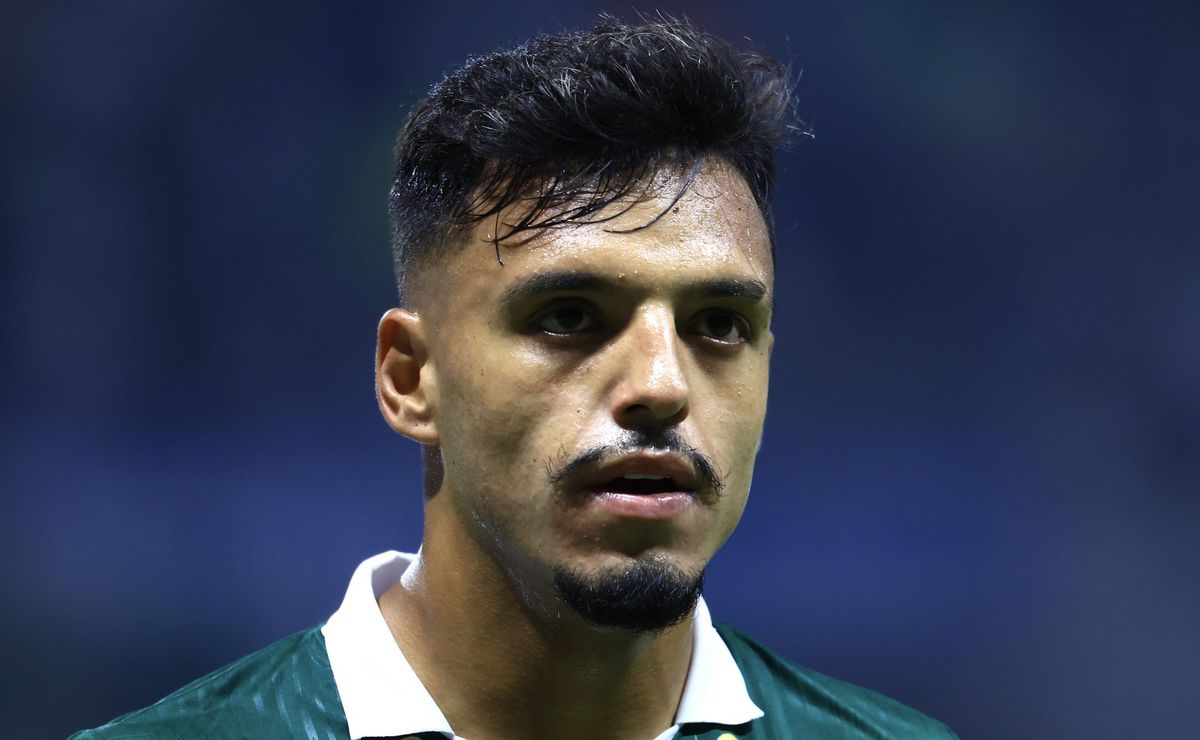 gabriel menino reconquista prestígio com abel no palmeiras e vira titular no ataque
