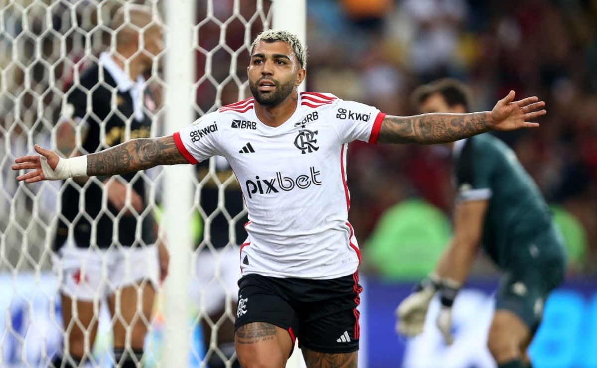 sem espaço no flamengo, gabigol negocia com o cruzeiro; como fica a equipe com a chegada do jogador