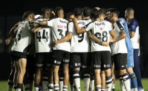 vasco goleia são paulo em são januário e sai do z 4 ￼