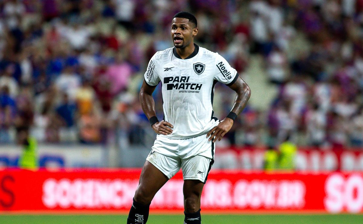 júnior santos se lesiona e preocupa botafogo após derrota para o criciúma