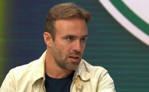 coutinho no vasco é mudança de patamar, diz roger flores: "se jogar 80% do que pode"