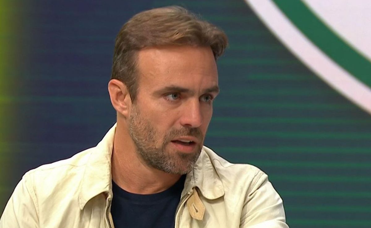 coutinho no vasco é mudança de patamar, diz roger flores: "se jogar 80% do que pode"