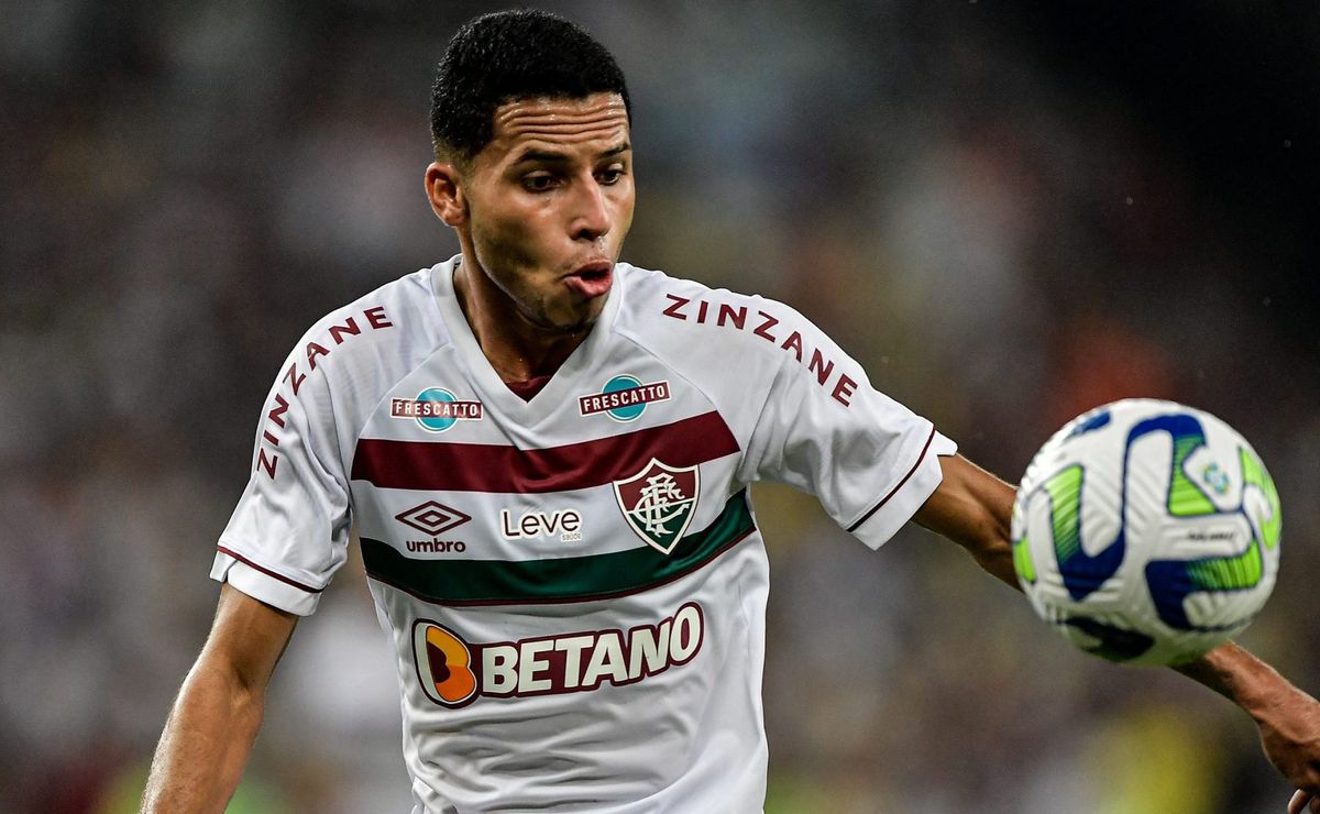 clube da série a tem interesse no volante alexsander, do fluminense