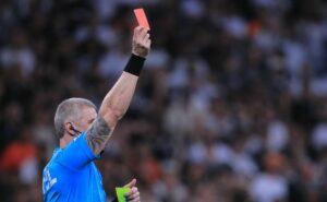 brasileirão 2024 tem recorde de cartões vermelhos em 12 anos