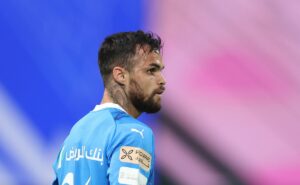 michael no flamengo: sem proposta, atacante acerta salário com o cruzeiro