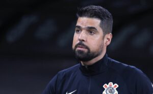 corinthians de antónio oliveira chega desfalcado para o majestoso; confira