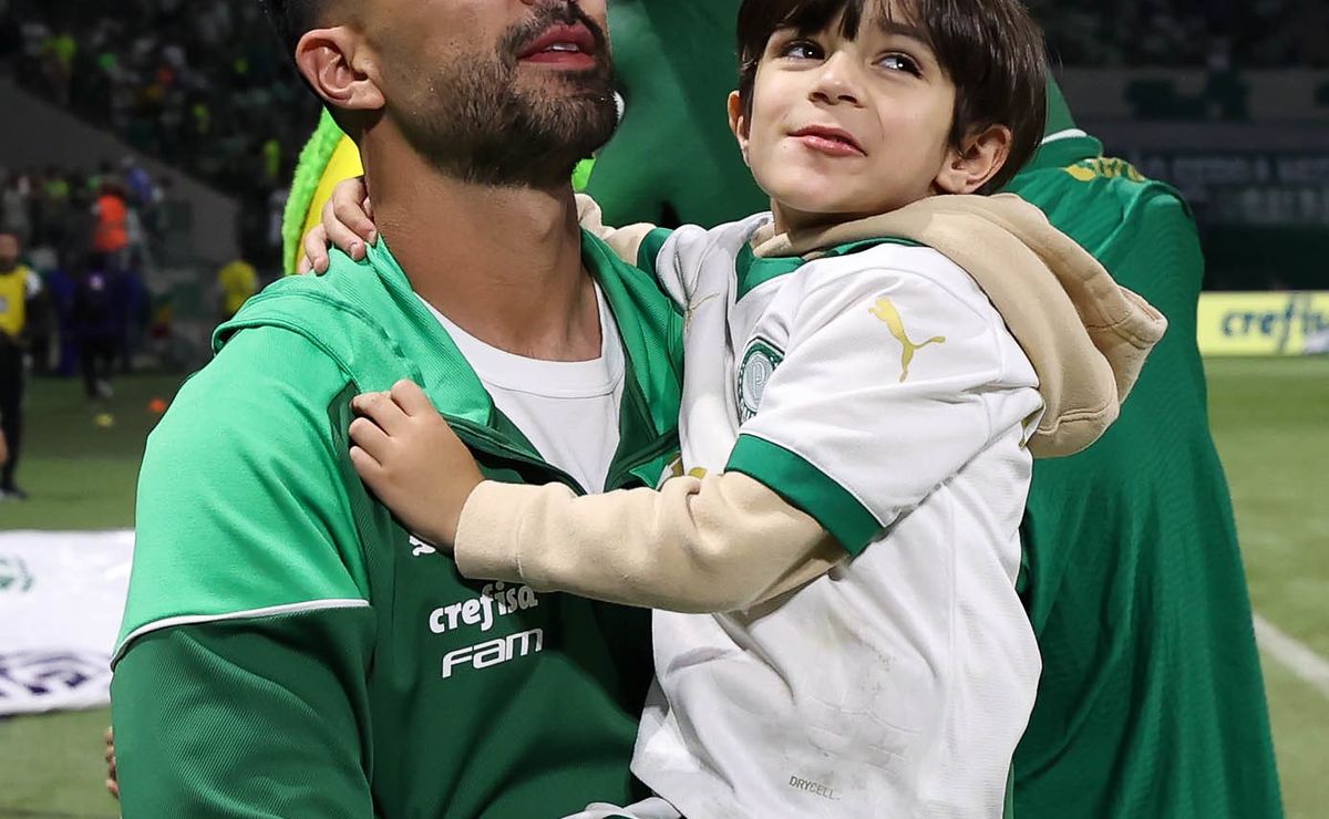 murilo, filho de luan, se despede do palmeiras deixando mensagem emocionante: "meu coração é verde"