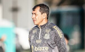 santos evita demitir carille pelo alto valor da multa rescisória, mas estuda substitutos