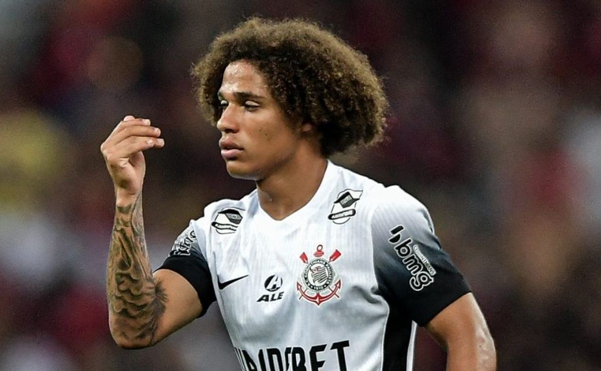 além de carlos miguel, guilherme biro pode sair do corinthians rumo à europa