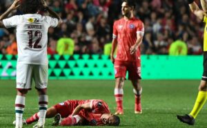 jogador do argentino juniors se recupera de lesão envolvendo marcelo, e lateral do fluminense comemora; veja vídeo