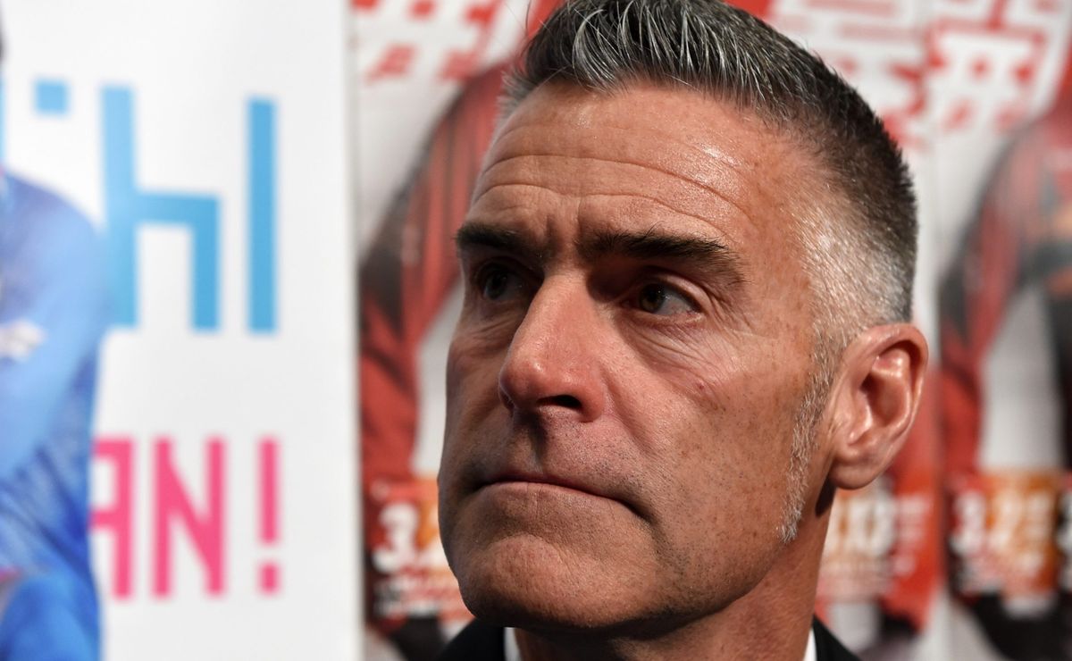 decisão pela contratação é tomada e lluís carreras não será técnico do vasco