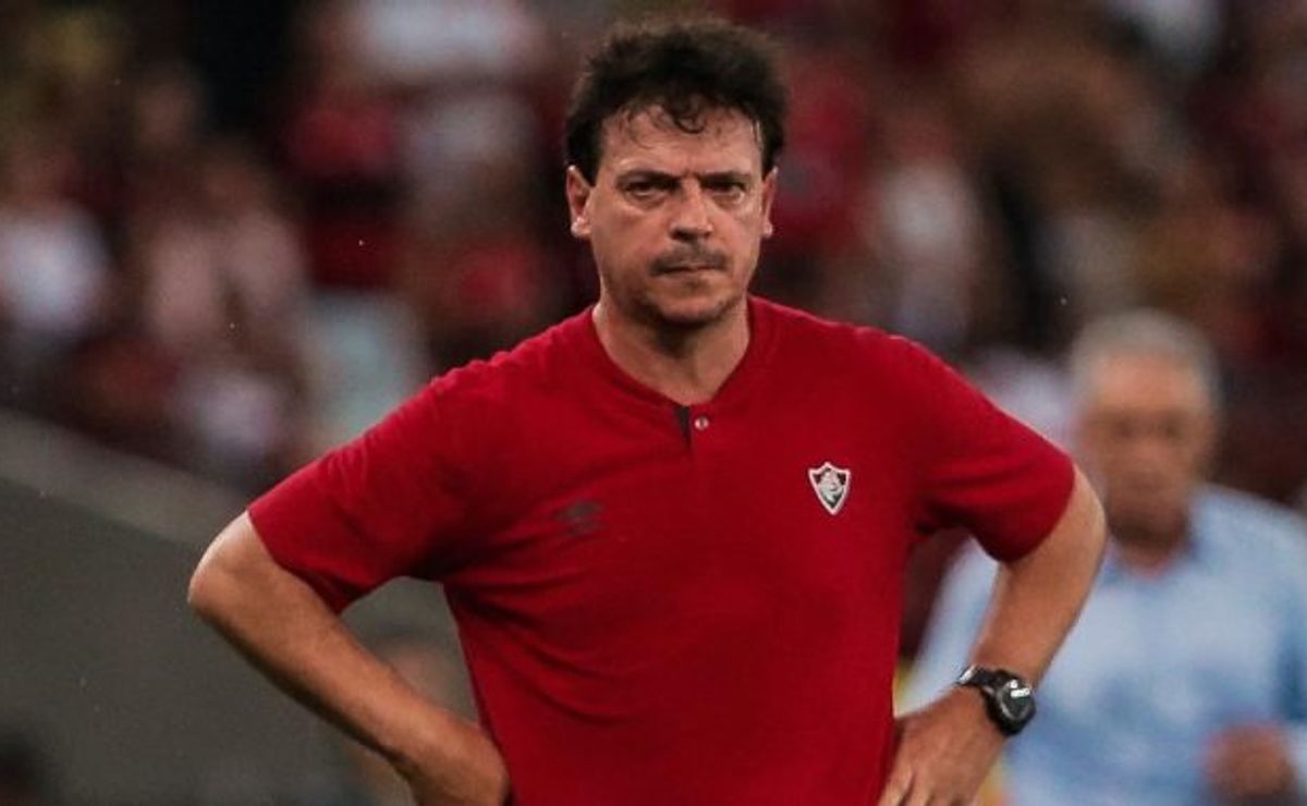 fernando diniz faz atividade com o elenco sem a presença dos funcionários; entenda motivo