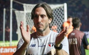 zubeldía destaca que a contratação de um volante é prioridade no são paulo