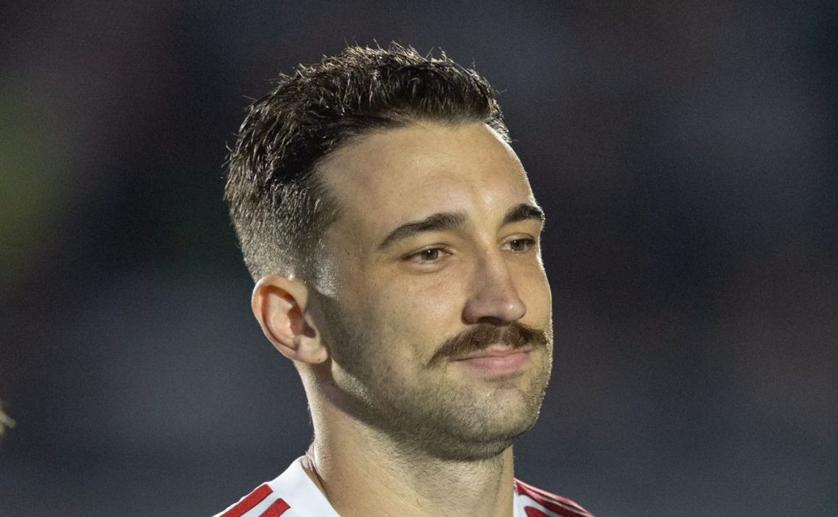 léo ortiz cresce no flamengo e faz revelação sobre o rendimento: “nem nos meus sonhos”