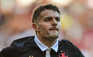 vegetti passa vergonha para o flamengo e torcida do vasco crava: "por que não aceitei a proposta do grêmio?"