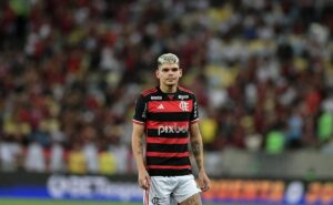 nação critica ayrton lucas em vitória do flamengo: "errou todas"