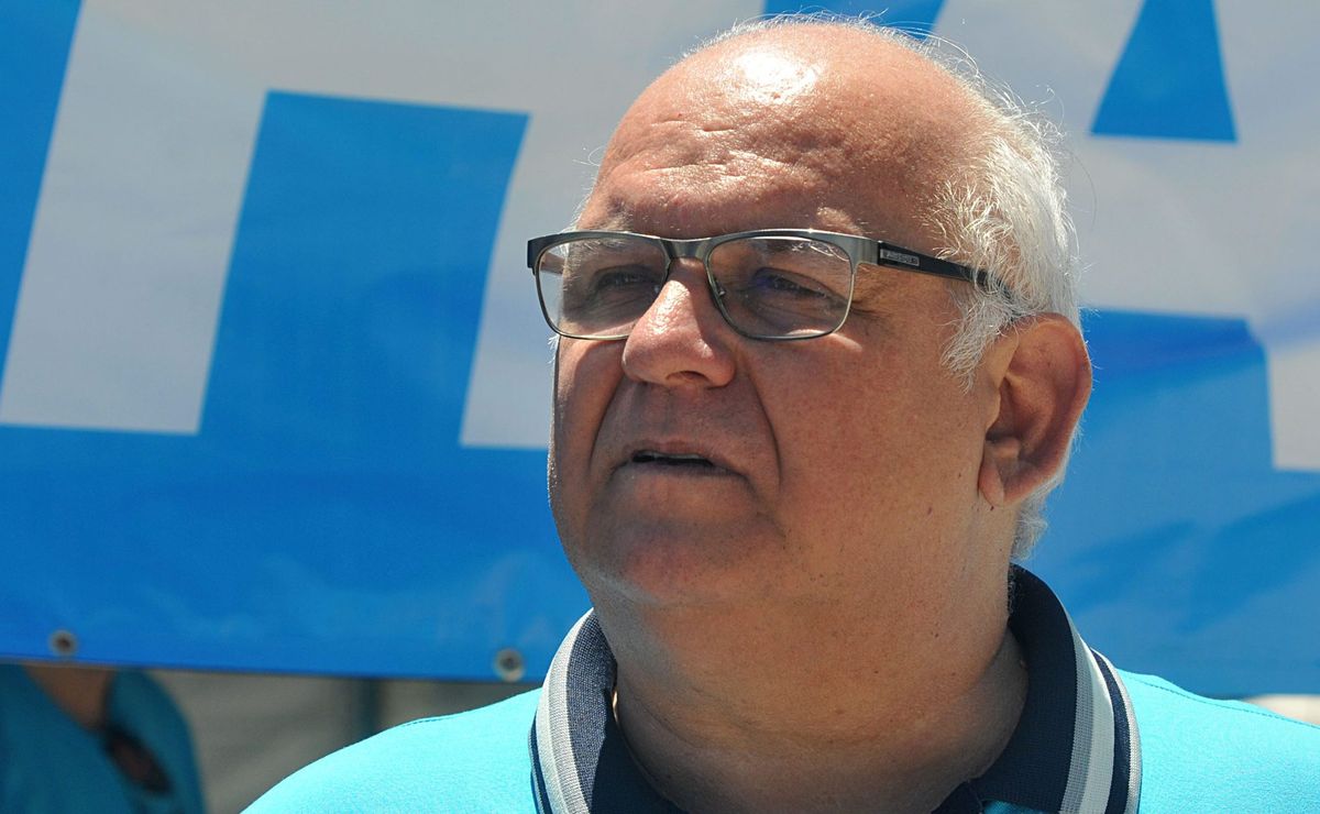 confusão com renato portaluppi no grêmio é confirmada por romildo bolzan: "não gostei"